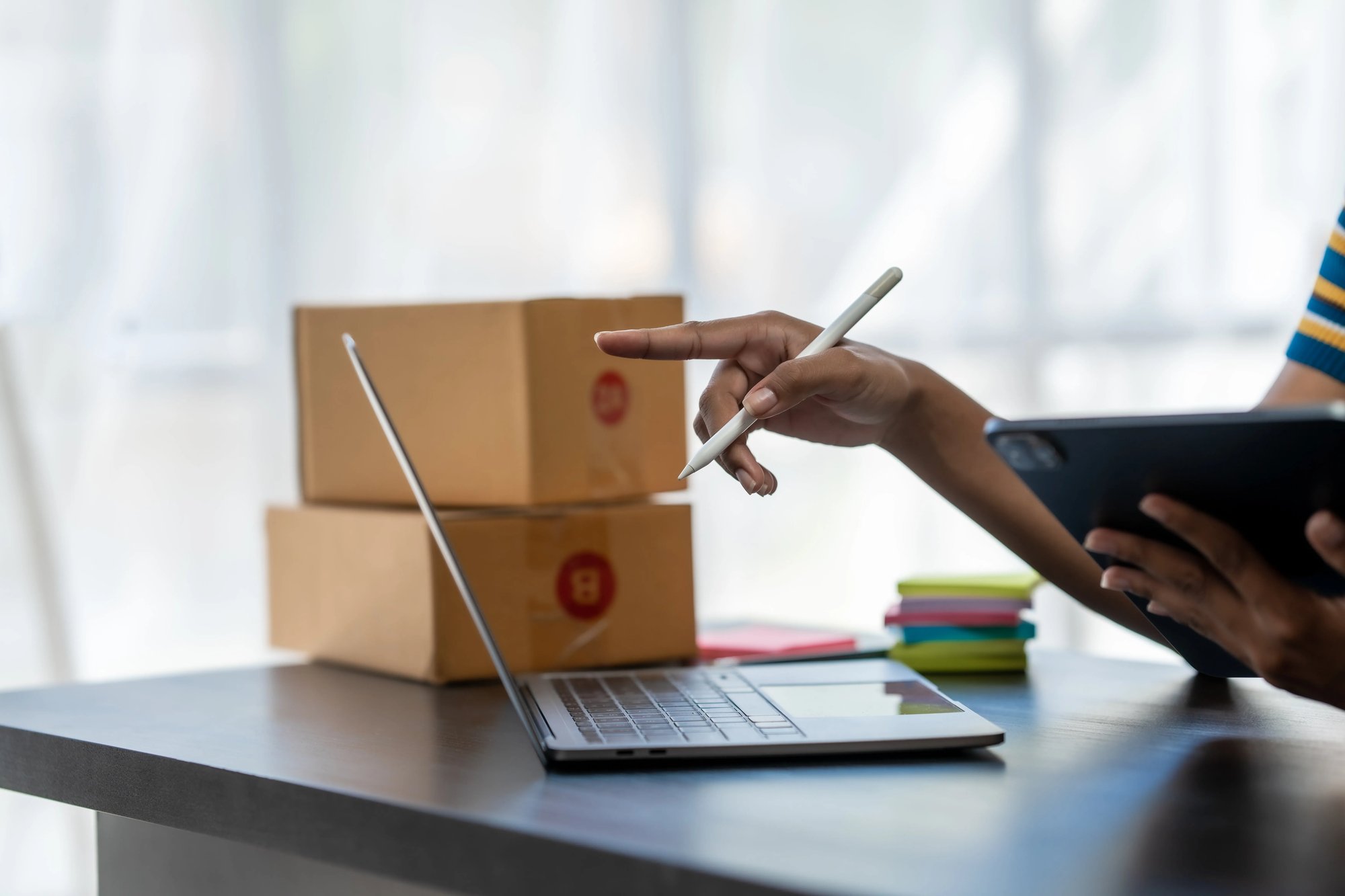 ecommerce-fulfilment-screen-boxe